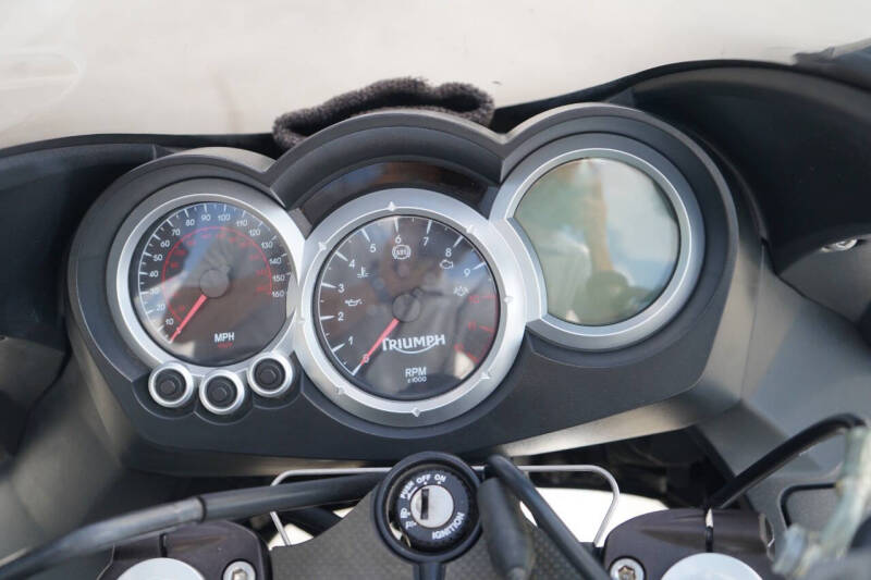 2011 Triumph Sprint GT 1050