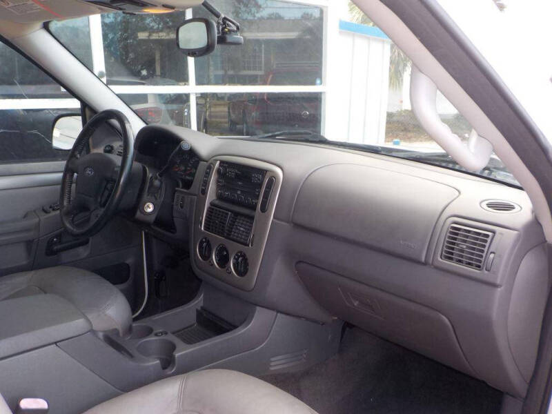2005 Ford Explorer XLT