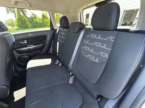 2012 Kia Soul +