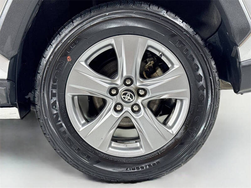 2022 Toyota RAV4 Hybrid LE