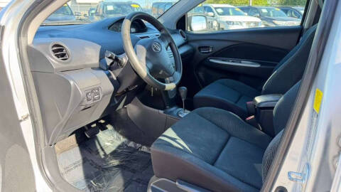 2011 Toyota Yaris
