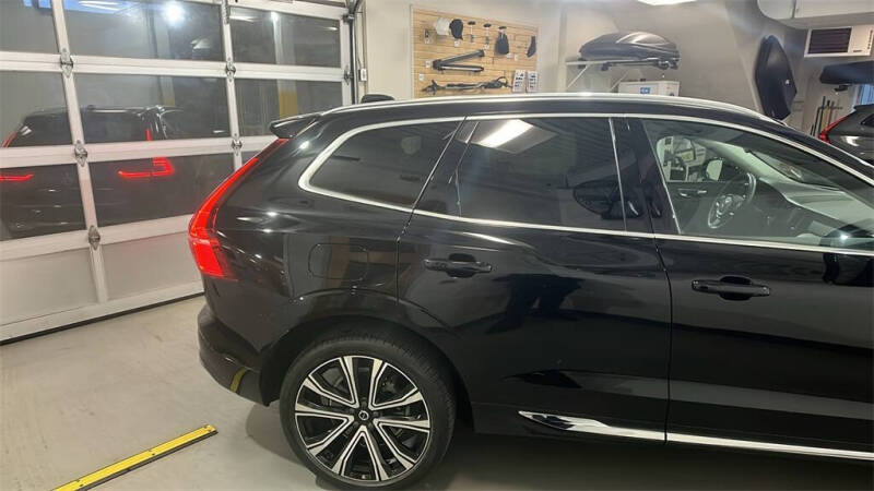 2023 Volvo XC60 B6 Ultimate Bright Theme