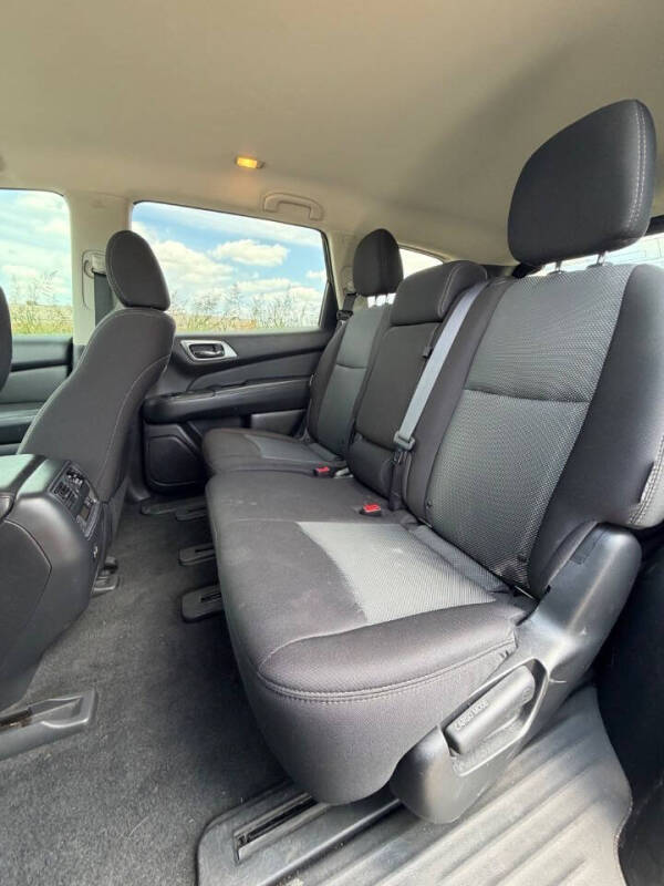 2020 Nissan Pathfinder S