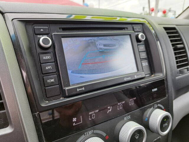 2016 Toyota Sequoia SR5