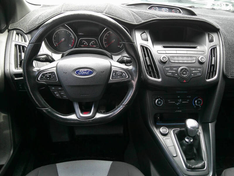 2017 Ford Focus ST