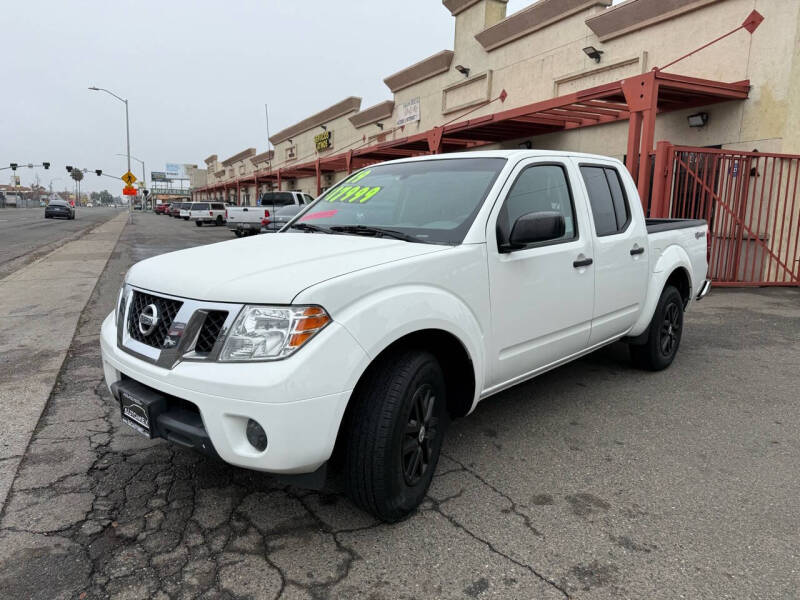 2019 Nissan Frontier SV photo 2