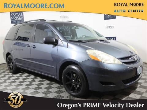 2006 Toyota Sienna for sale at Royal Moore Custom Finance in Hillsboro OR