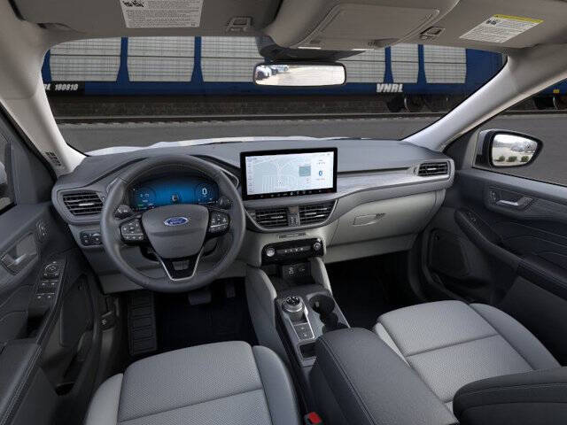 2026 Ford Escape Hybrid Platinum