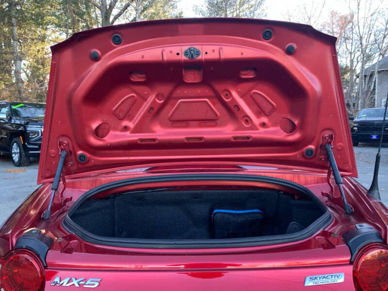 2019 Mazda MX-5 Miata Sport