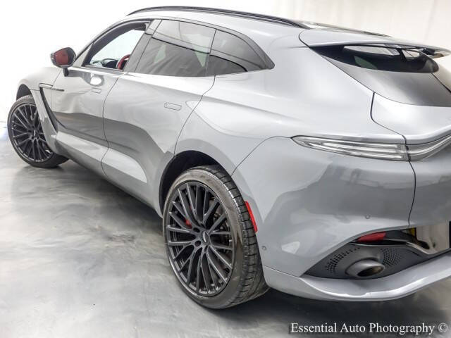 2022 Aston Martin DBX