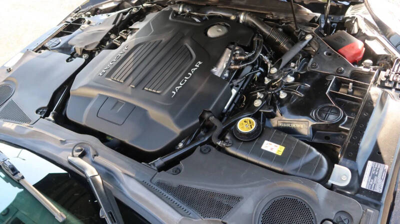 2016 Jaguar F-TYPE R