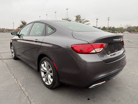 2015 Chrysler 200 S