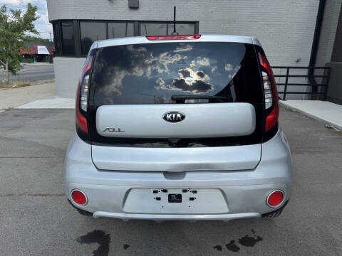 2019 Kia Soul +