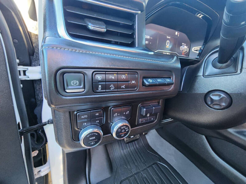 2023 GMC Yukon XL Denali Ultimate