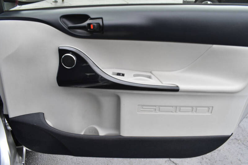 2013 Scion iQ