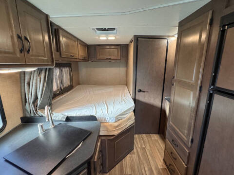 2019 Thor Motor Coach Majestic