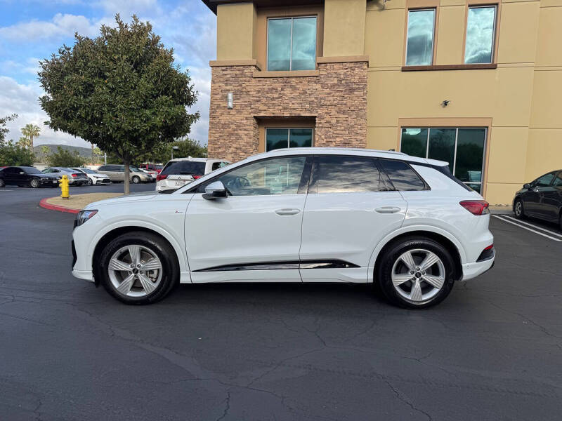 2024 Audi Q4 e-tron quattro Premium Plus 55