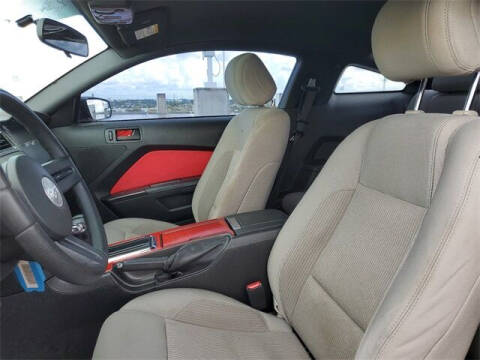 2012 Ford Mustang V6