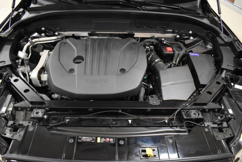 2024 Volvo XC60 B5 Plus Dark Theme