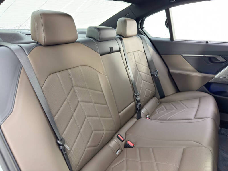 2024 BMW i5 eDrive40