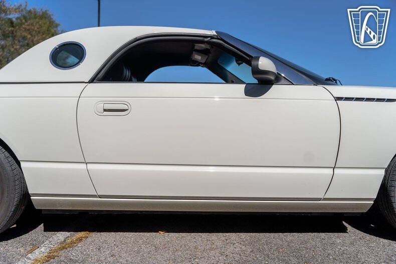 2002 Ford Thunderbird Deluxe