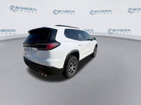 2025 GMC Acadia AT4