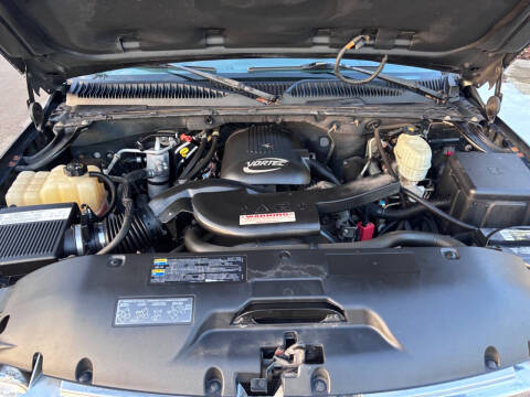 2004 Chevrolet Suburban 1500 LT