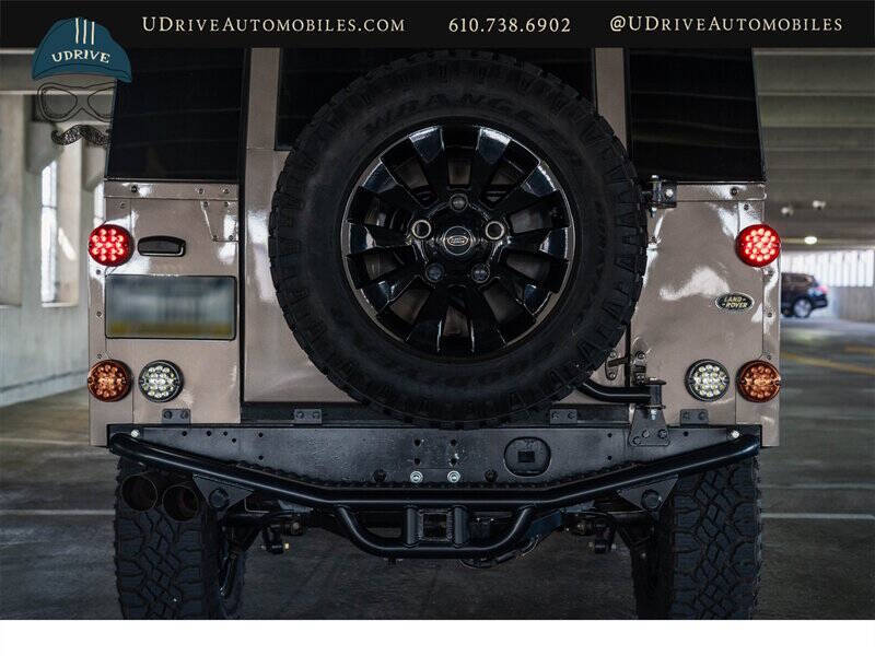 1984 Land Rover Defender