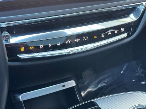 2024 Cadillac LYRIQ Tech