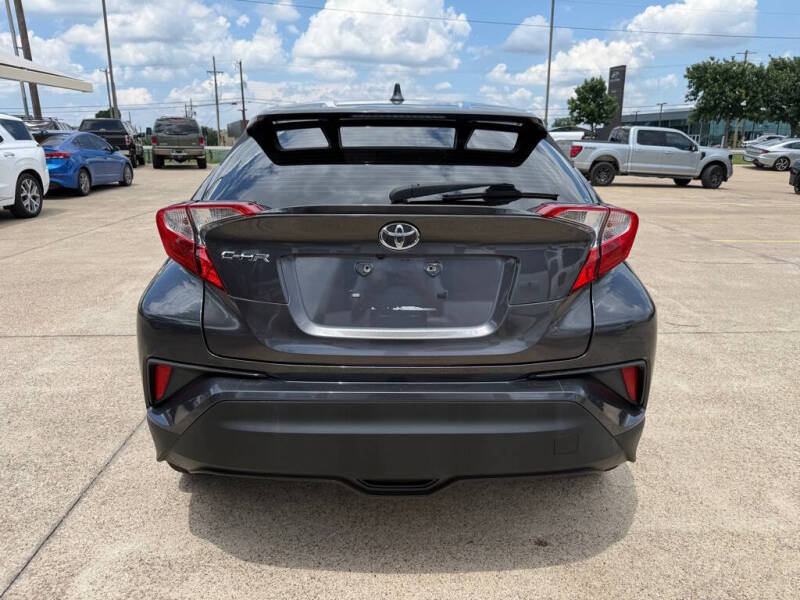 2021 Toyota C-HR XLE