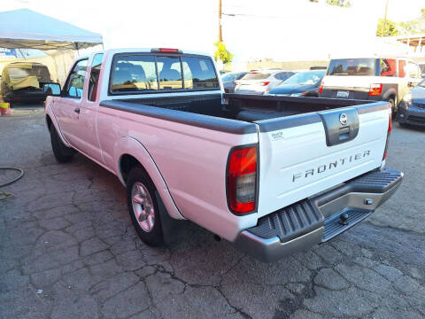 2004 Nissan Frontier XE