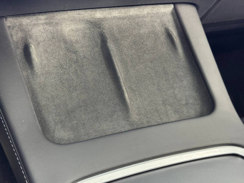 2024 Tesla Model Y Performance