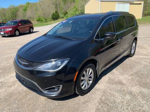 2019 Chrysler Pacifica for sale at Court House Cars, LLC in Chillicothe OH