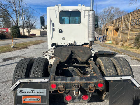 2006 Freightliner CONVENCIONAL C
