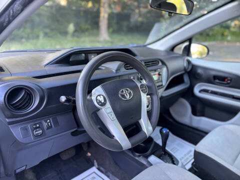2013 Toyota Prius c One