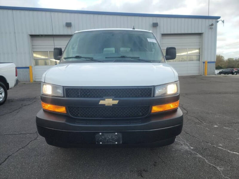 Used 2021 Chevrolet Express Cargo Work Van with VIN 1GCWGAFP7M1217643 for sale in Rockford, IL