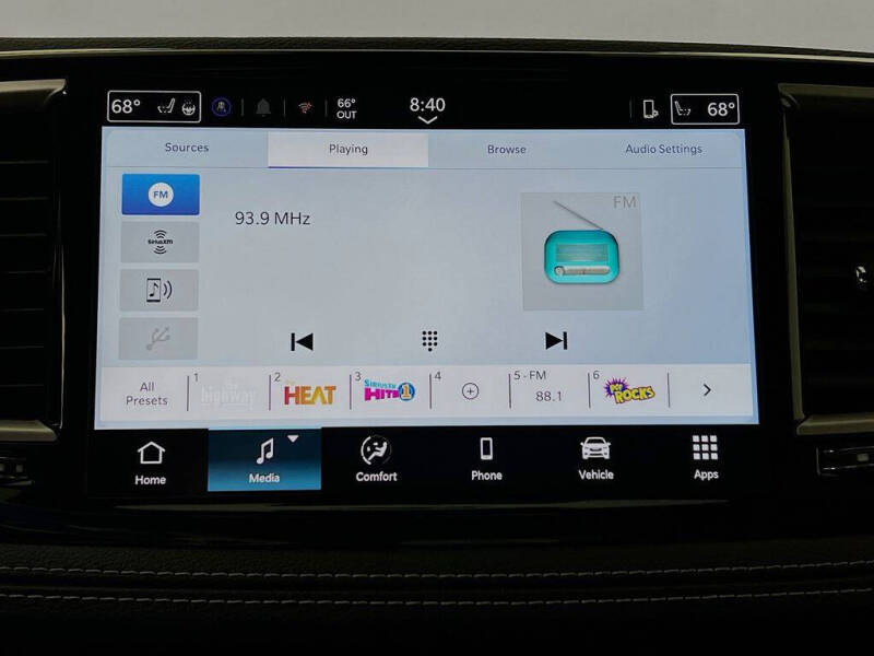 2026 Chrysler Pacifica Select