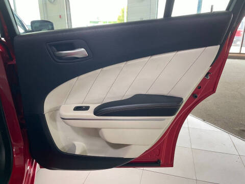 2015 Dodge Charger SXT