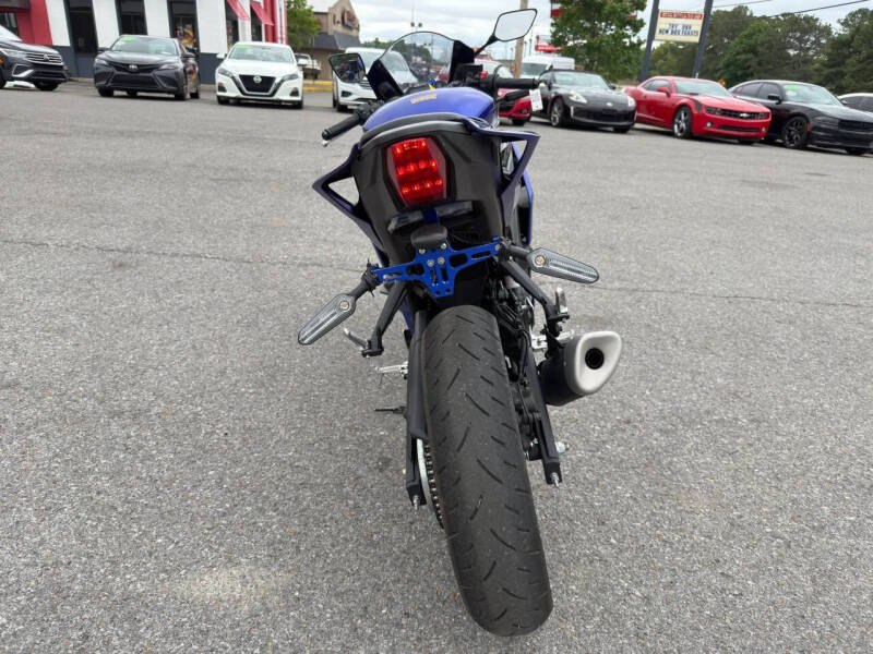 2025 Yamaha YZF-R3