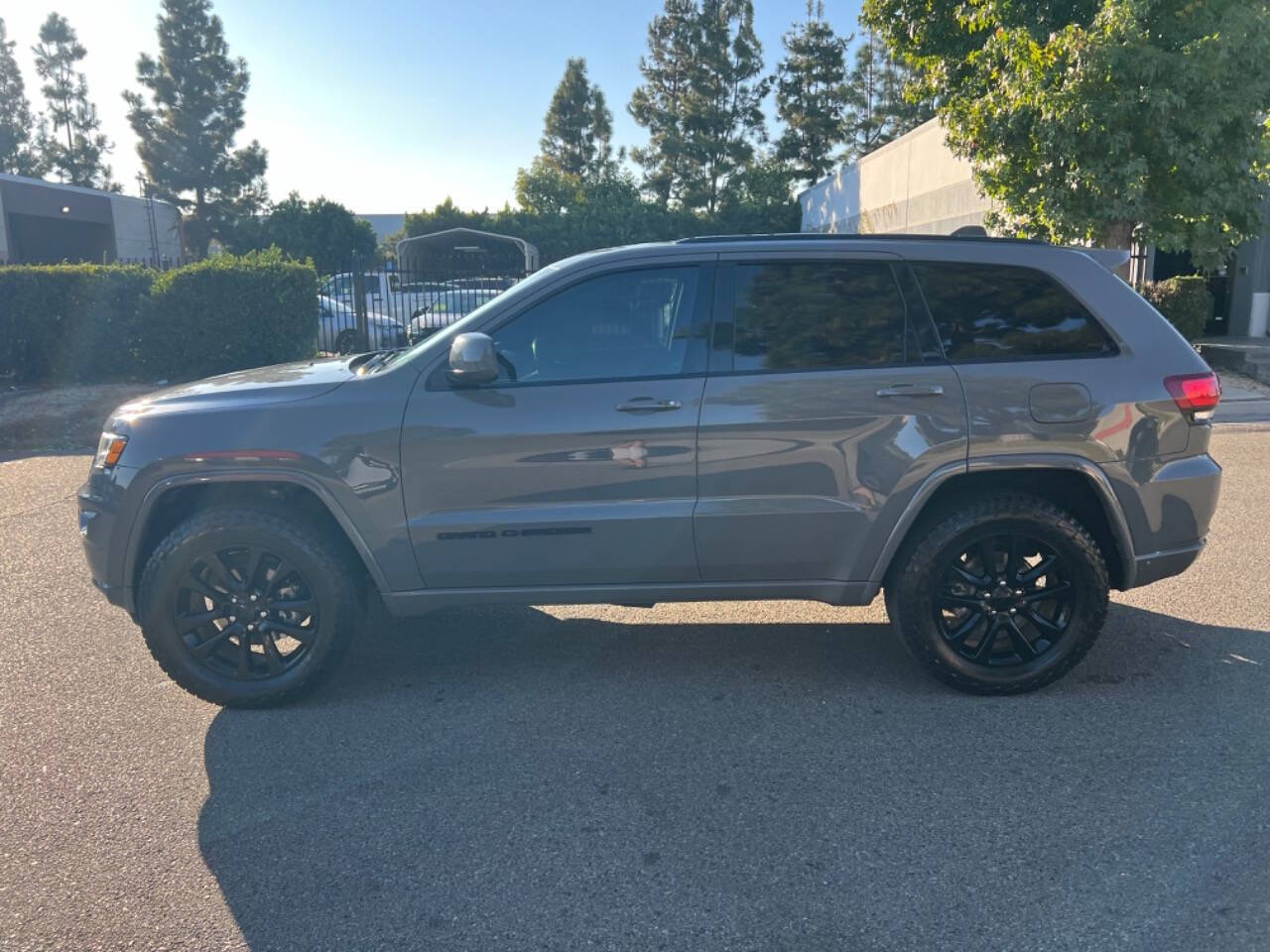 2019 Jeep Grand Cherokee for sale at ZRV AUTO INC in Brea, CA