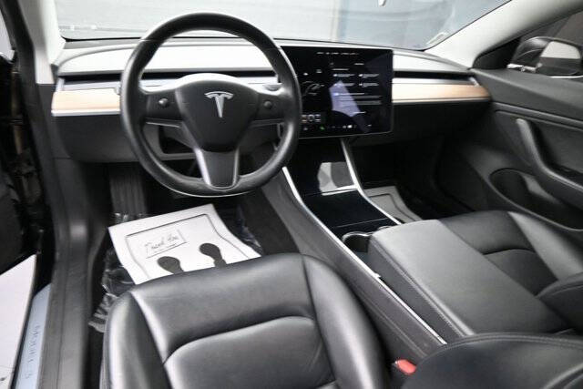 2019 Tesla Model 3 Mid Range