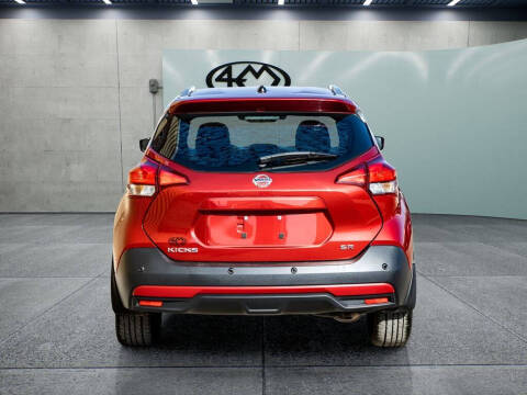 2020 Nissan Kicks SR