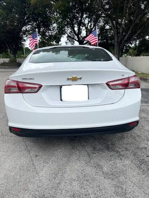 2022 CHEVROLET Malibu Sedan - $19,995