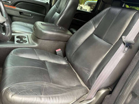 2011 GMC Yukon XL SLT