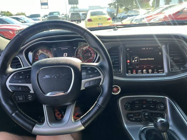 2015 Dodge Challenger SRT Hellcat