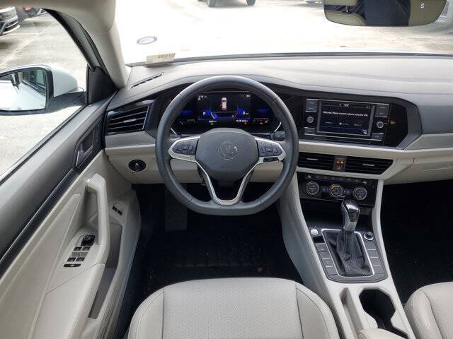 2023 Volkswagen Jetta SE