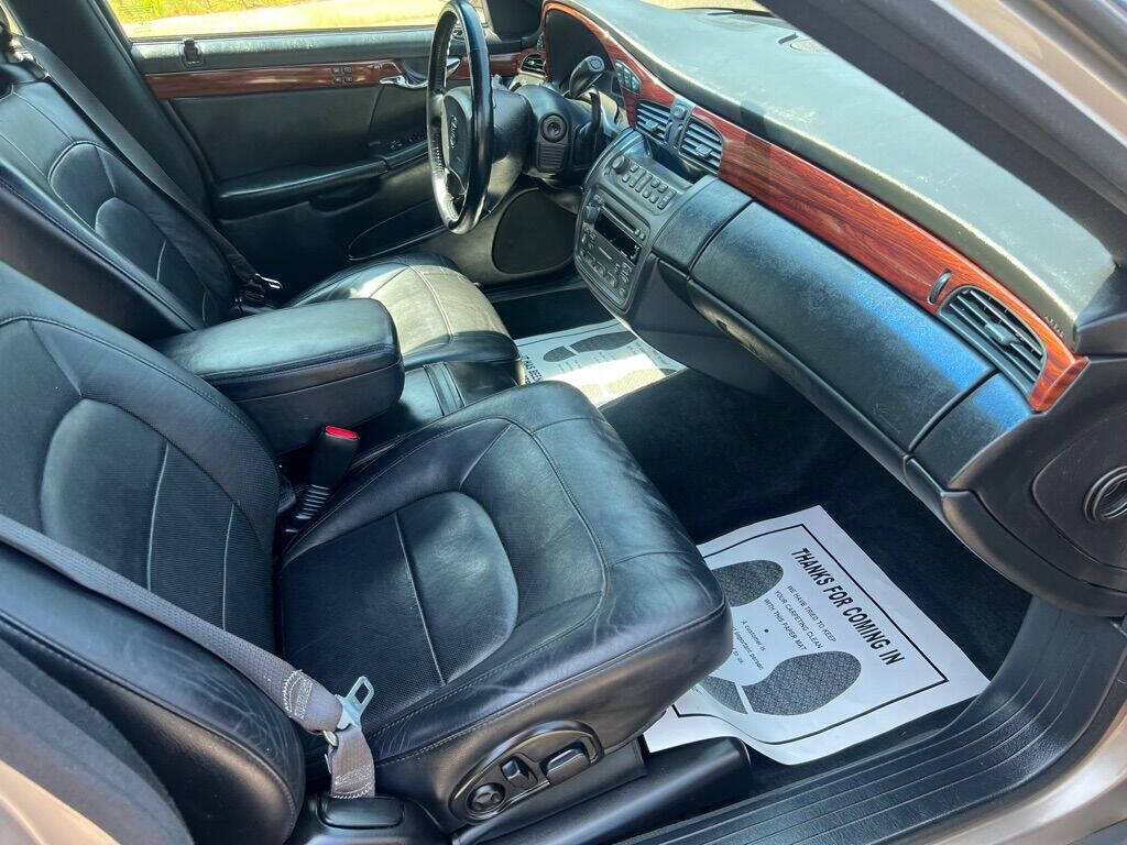 2004 Cadillac DeVille for sale at Car ConneXion Inc in Knoxville, TN