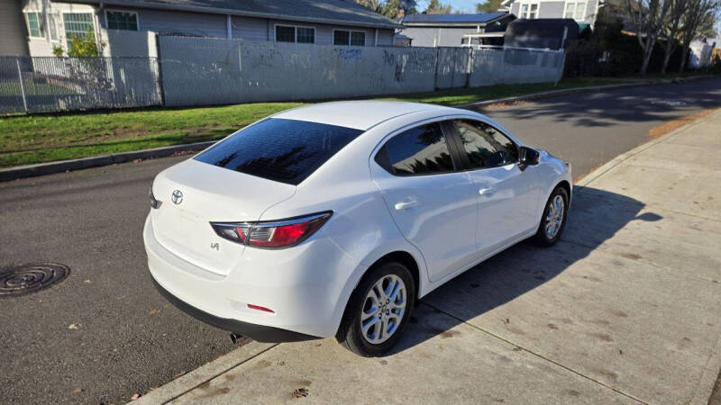 2017 Toyota Yaris iA