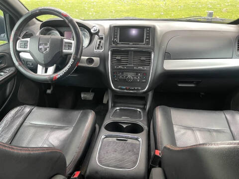 2014 Dodge Grand Caravan R/T