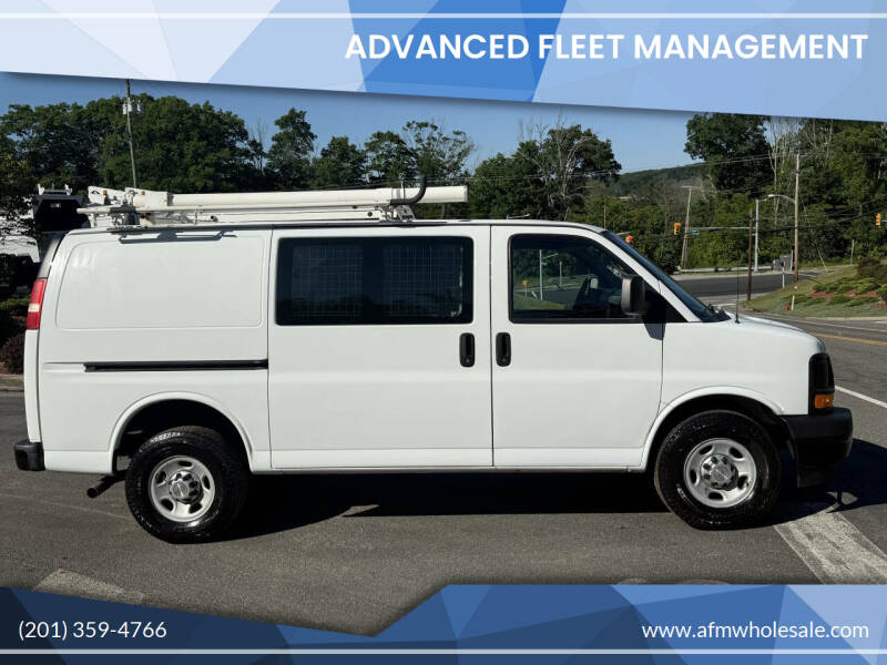 2011 Chevrolet Express 2500 Work Van HD's photo